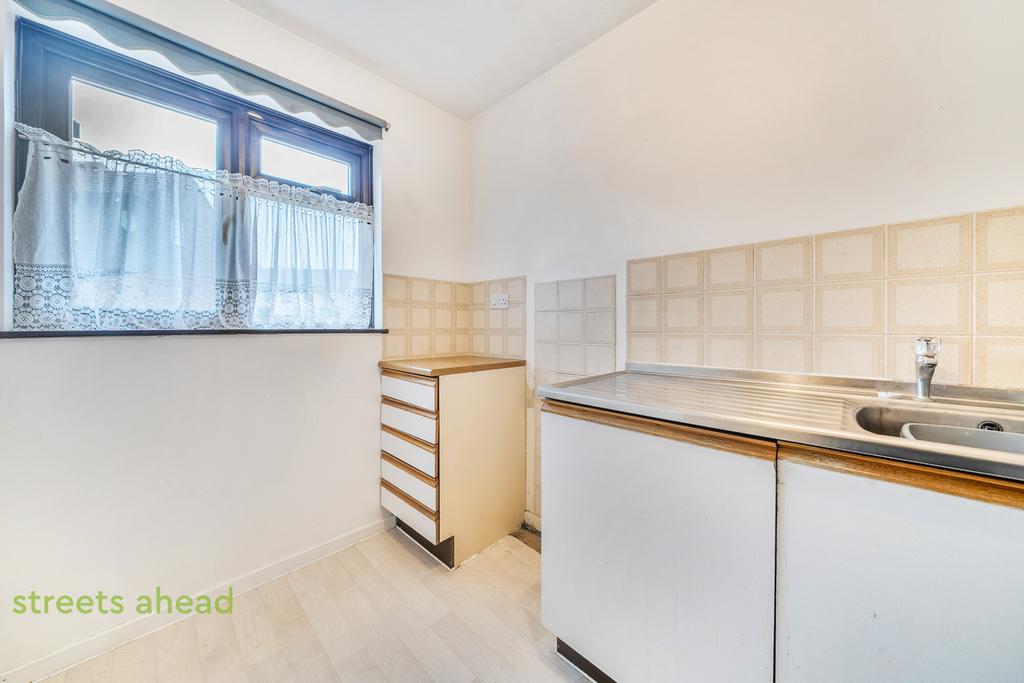 D939b02f-24eb-456...