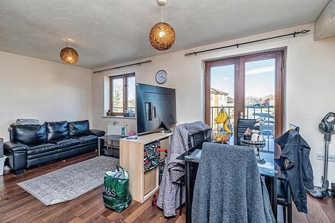2 bedroom apartment for sale, Marine Court, Milton Keynes, MK6