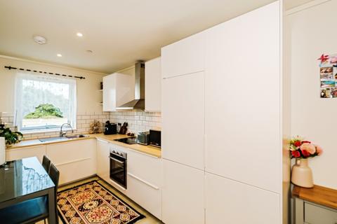 2 bedroom ground floor flat for sale, 1 Ladybower Road, Worthing, BN13