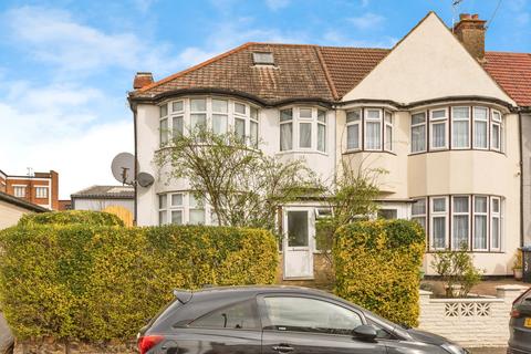 3 bedroom end of terrace house for sale, Burgess Avenue, London, NW9