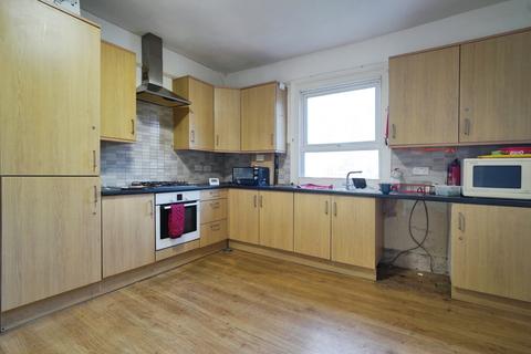 undefined, Melfort Road, Thornton Heath, CR7
