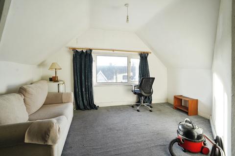 undefined, Melfort Road, Thornton Heath, CR7