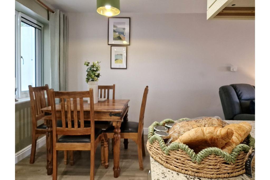Annexe Dining Room