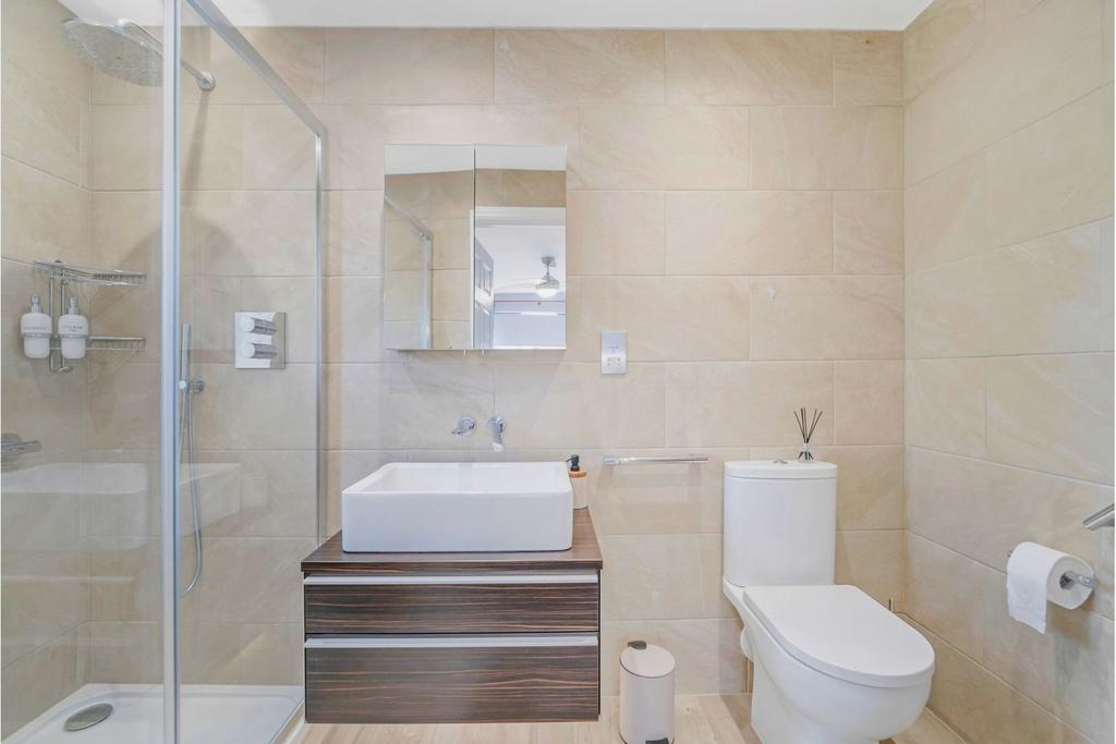 Annex En-Suite