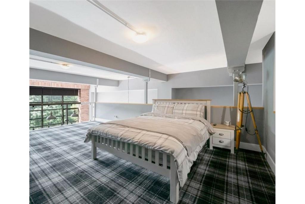 Bedroom/Lounge