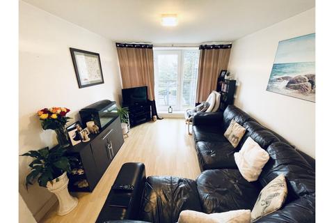 2 bedroom apartment for sale, 22 Lakeside Rise, Manchester, M9