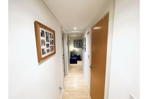 2 bedroom apartment for sale, 22 Lakeside Rise, Manchester, M9