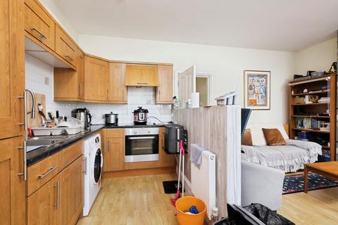 2 bedroom flat for sale, 67 Pevensey Road, Eastbourne, BN21