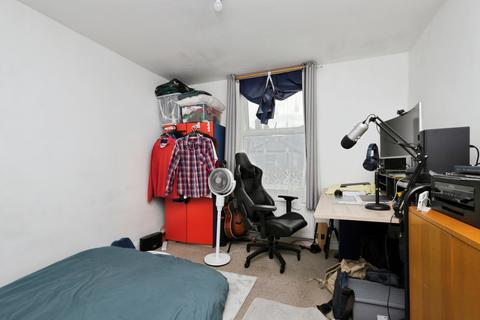 2 bedroom flat for sale, 67 Pevensey Road, Eastbourne, BN21