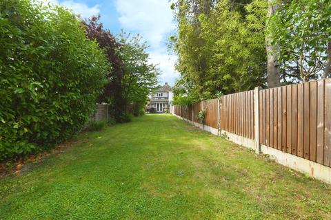 3 bedroom semi-detached house for sale, Hatch Road, Brentwood, CM15