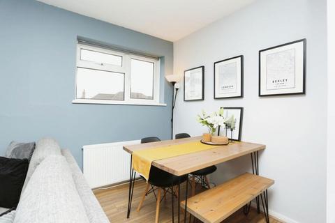 2 bedroom maisonette for sale, Bristow Road, Bexleyheath, DA7