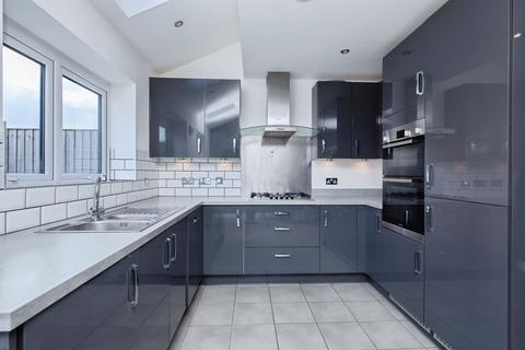 5 bedroom terraced house for sale, Lower Vickers Street, Manchester, M40