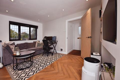 1 bedroom semi-detached house for sale, Brockenhurst Way, Chelmsford, CM3