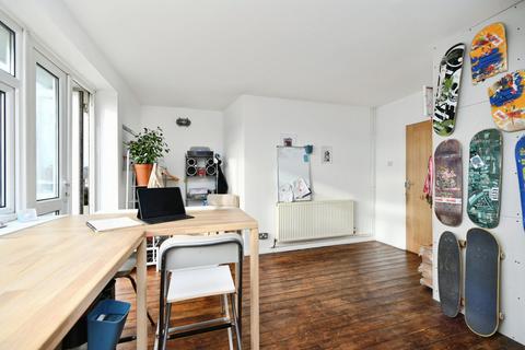 3 bedroom flat for sale, Southwick Square, Brighton, BN42