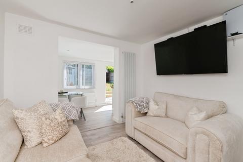 2 bedroom semi-detached bungalow for sale, Elizabeth Drive, Wickford, SS12