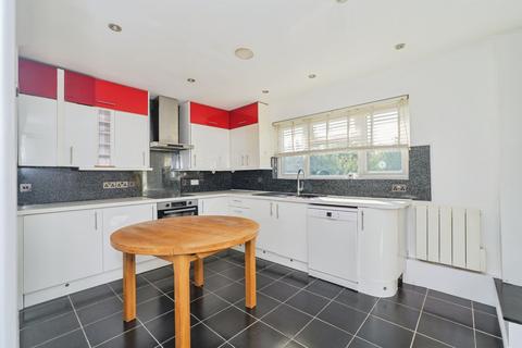 3 bedroom terraced house for sale, Hameway, London, E6