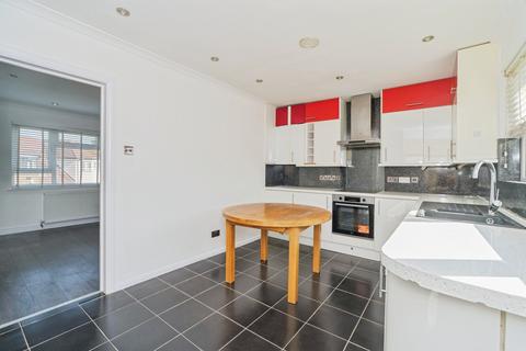 3 bedroom terraced house for sale, Hameway, London, E6