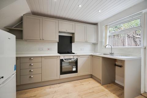 3 bedroom terraced house for sale, Hall Farm Road, Swadlincote, DE11