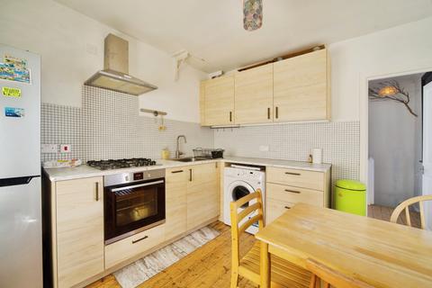 1 bedroom maisonette for sale, Wakefield Street, London, E6