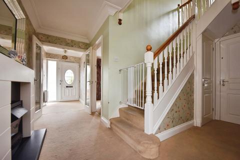 5 bedroom detached house for sale, The Courtyard, Chelmsford, CM3