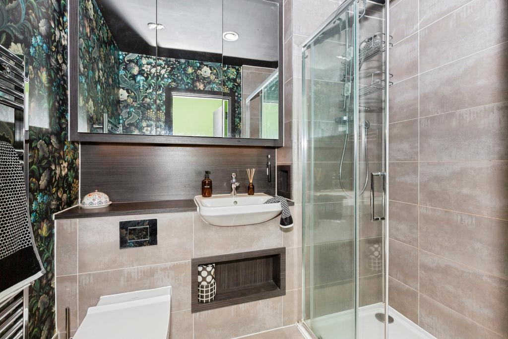 En-suite One