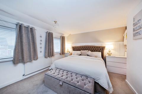 2 bedroom semi-detached house for sale, York Close, Barton-le-Clay, Bedford, MK45
