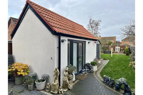 2 bedroom semi-detached house for sale, York Close, Barton-le-Clay, Bedford, MK45