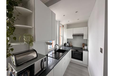 1 bedroom flat for sale, Hemstal Road, London, NW6
