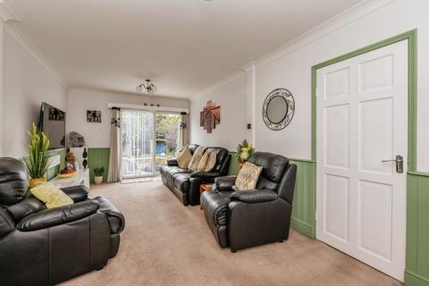 3 bedroom semi-detached house for sale, Denton Avenue, Westcliff-on-Sea, SS0