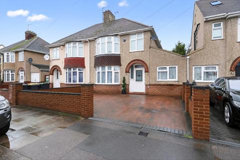 Brackley Road, Bedford, MK42