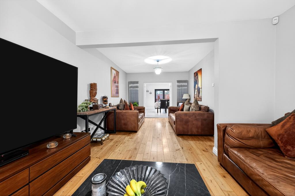 Lounge/Family/Games
