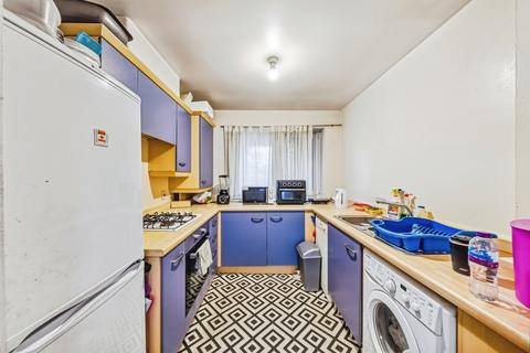1 bedroom apartment for sale, Macarthur Close, Erith, DA8