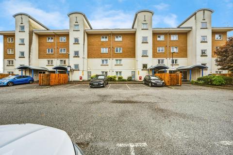 Macarthur Close, Erith, DA8