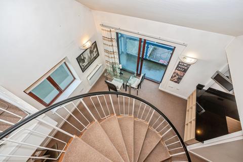 2 bedroom duplex for sale, West Street, Gravesend, DA11