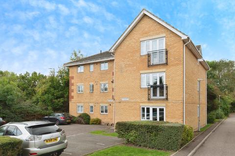 2 bedroom flat for sale, Browning Drive, Wickford, SS12