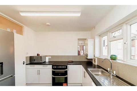 2 bedroom flat for sale, Fryent Way, London, NW9