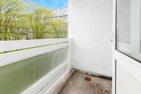 undefined, Barnabas Road, London, E9