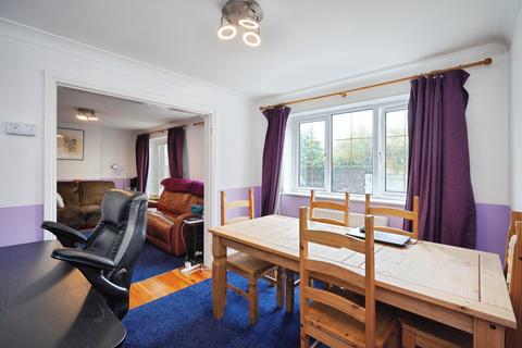 4 bedroom detached house for sale, Wood Street, Swadlincote, DE11