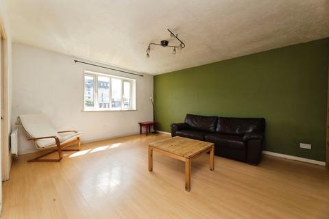 2 bedroom apartment for sale, Gillards Mews, London, E17