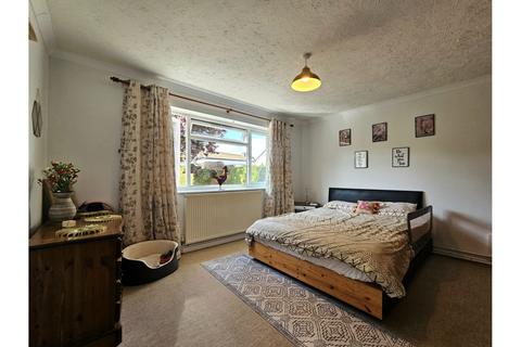 3 bedroom detached bungalow for sale, New Road, Trull, Taunton, TA3