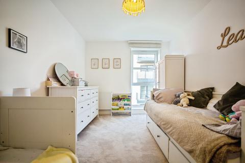 2 bedroom apartment for sale, Eastern Avenue, Swanscombe, DA10