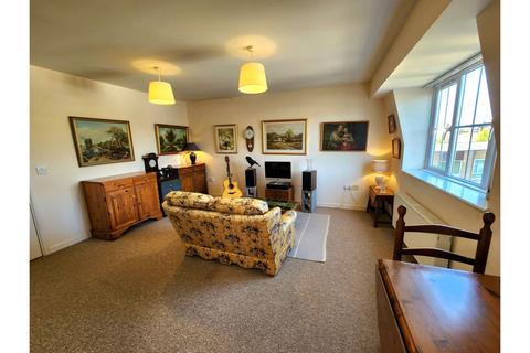 2 bedroom flat for sale, Avon Park, Bristol, BS5
