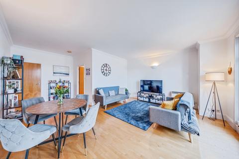 2 bedroom apartment for sale, 40 Narrow Street, London, E14