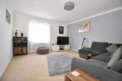 2 bedroom flat for sale, Thomas Grant Avenue, Gosport
