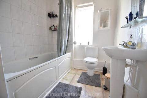 2 bedroom flat for sale, Thomas Grant Avenue, Gosport