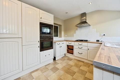 2 bedroom end of terrace house for sale, Church Lane, Grimsby, DN37