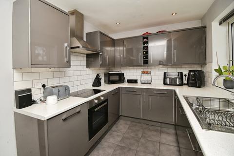 2 bedroom maisonette for sale, Esher Close, Bexley, DA5