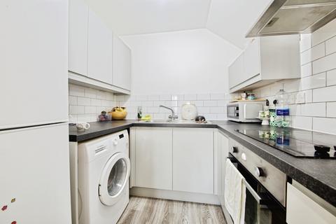 Studio for sale, Ruthin Close, London, NW9