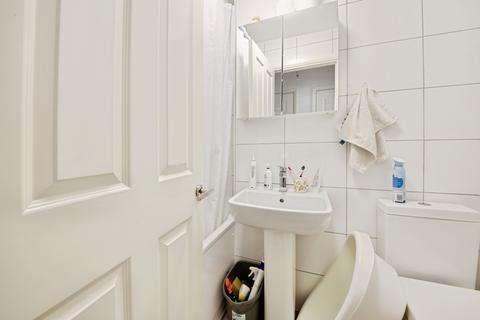 Studio for sale, Ruthin Close, London, NW9