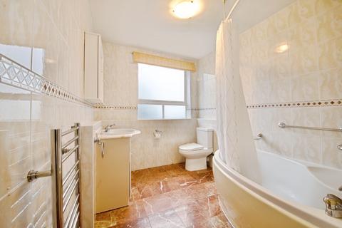 2 bedroom apartment for sale, Station Road, London, NW4